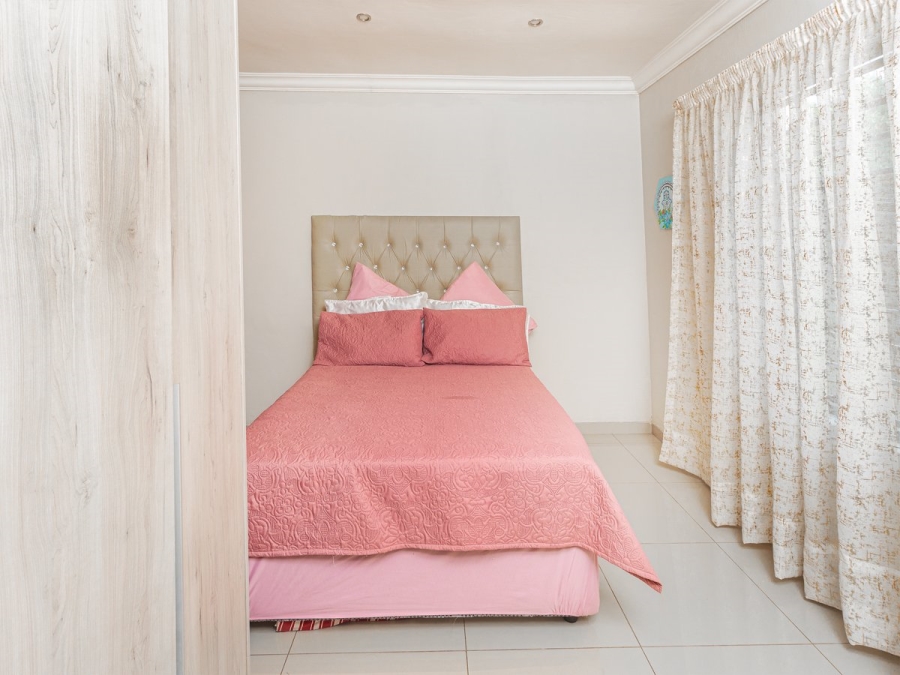  Bedroom Property for Sale in Lenasia Ext 5 Gauteng