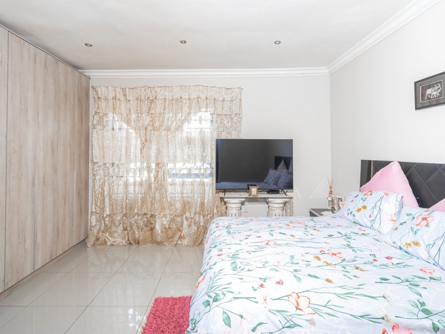  Bedroom Property for Sale in Lenasia Ext 5 Gauteng