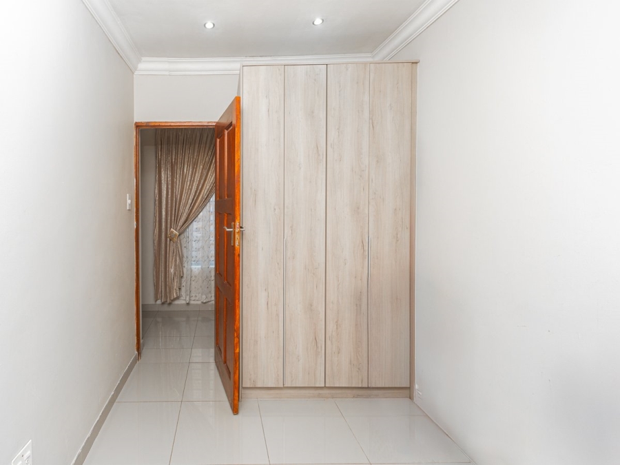  Bedroom Property for Sale in Lenasia Ext 5 Gauteng