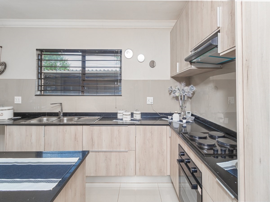  Bedroom Property for Sale in Lenasia Ext 5 Gauteng