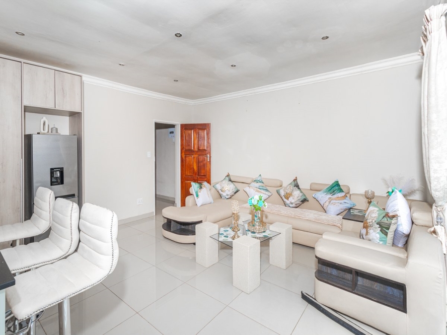  Bedroom Property for Sale in Lenasia Ext 5 Gauteng