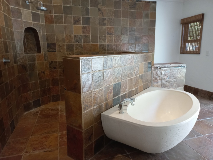  Bedroom Property for Sale in Morningside Manor Gauteng