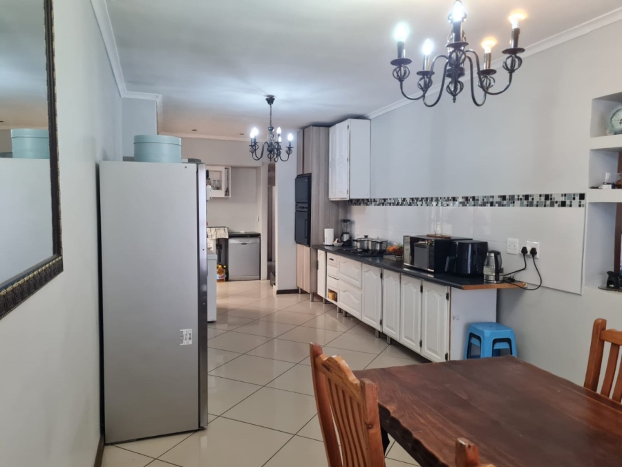 4 Bedroom Property for Sale in Lenasia Ext 13 Gauteng