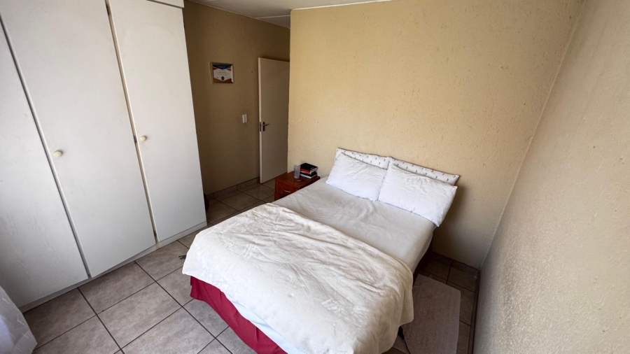 2 Bedroom Property for Sale in Heuwelsig Estate Gauteng