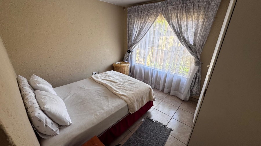 2 Bedroom Property for Sale in Heuwelsig Estate Gauteng