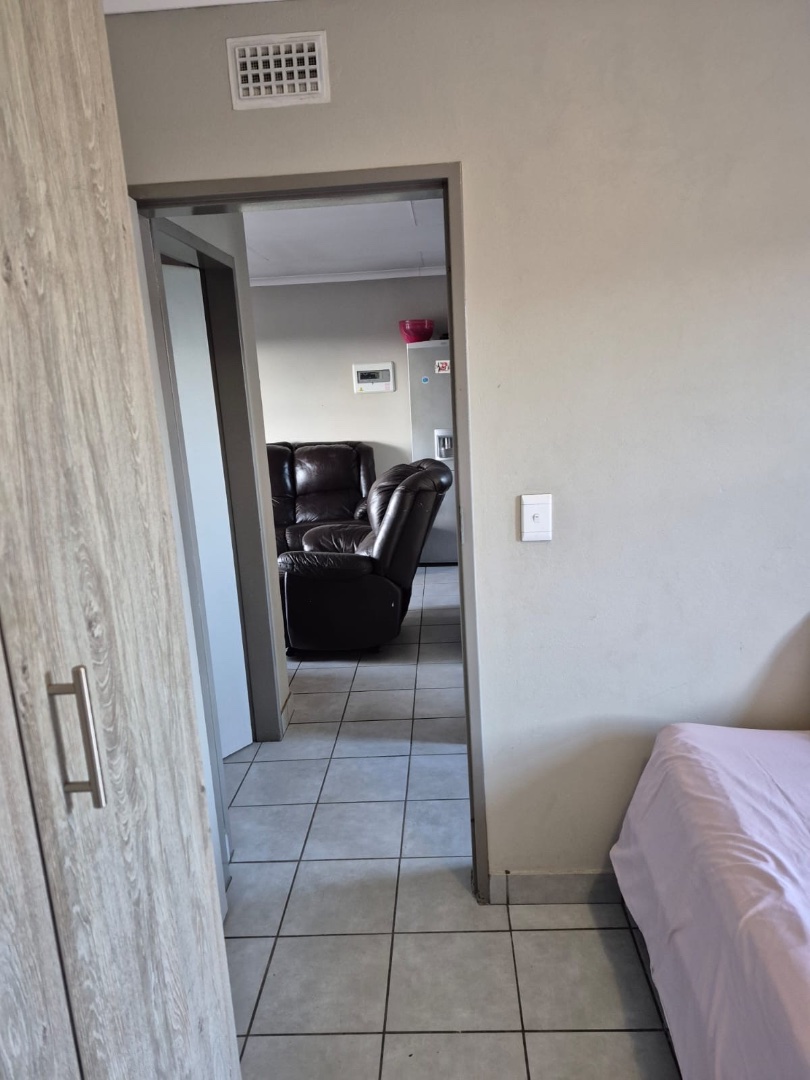 2 Bedroom Property for Sale in Heuweloord Gauteng
