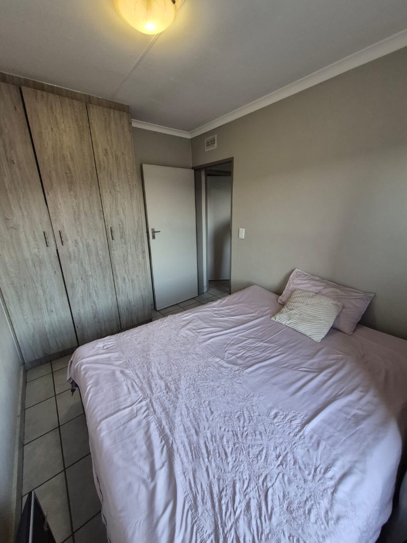 2 Bedroom Property for Sale in Heuweloord Gauteng