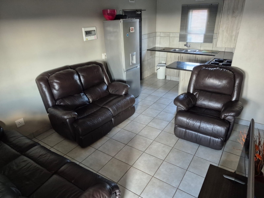 2 Bedroom Property for Sale in Heuweloord Gauteng