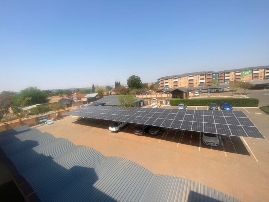 2 Bedroom Property for Sale in Heuweloord Gauteng