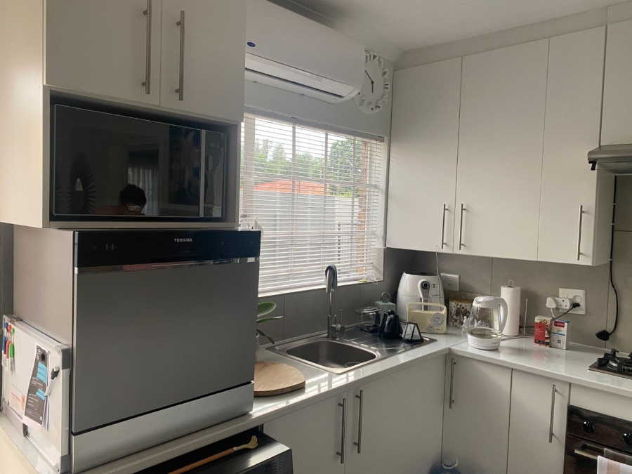 1 Bedroom Property for Sale in Villieria Gauteng