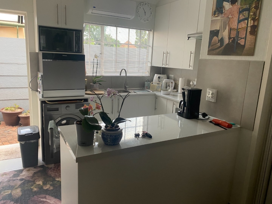 1 Bedroom Property for Sale in Villieria Gauteng