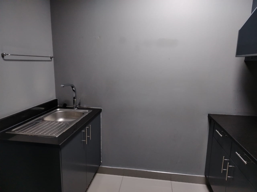 To Let commercial Property for Rent in Gallagher Estate Gauteng