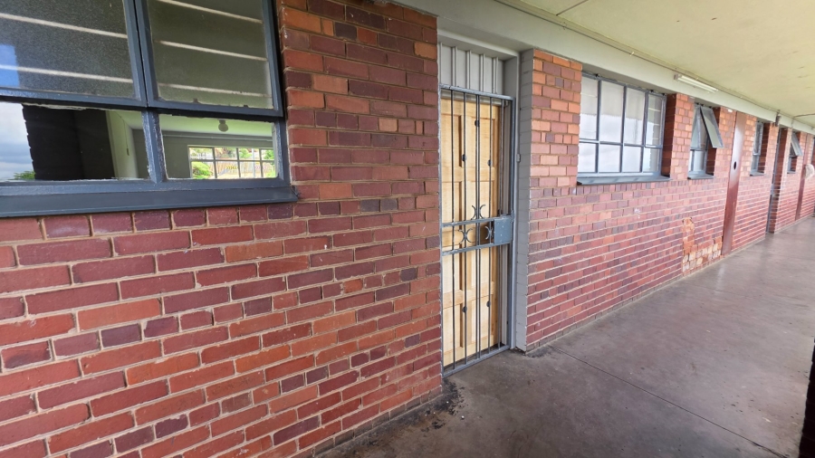 To Let 3 Bedroom Property for Rent in Laudium Gauteng