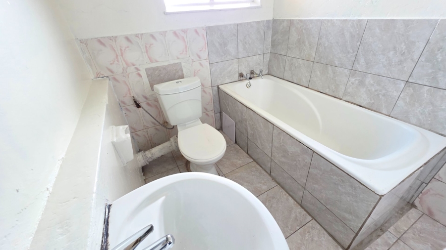 To Let 3 Bedroom Property for Rent in Laudium Gauteng