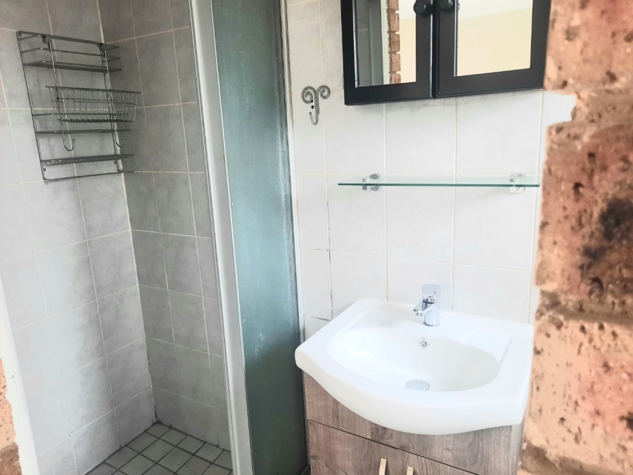 2 Bedroom Property for Sale in Rangeview Gauteng