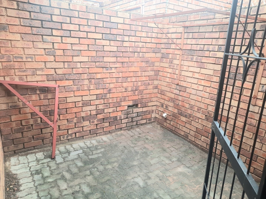 2 Bedroom Property for Sale in Rangeview Gauteng