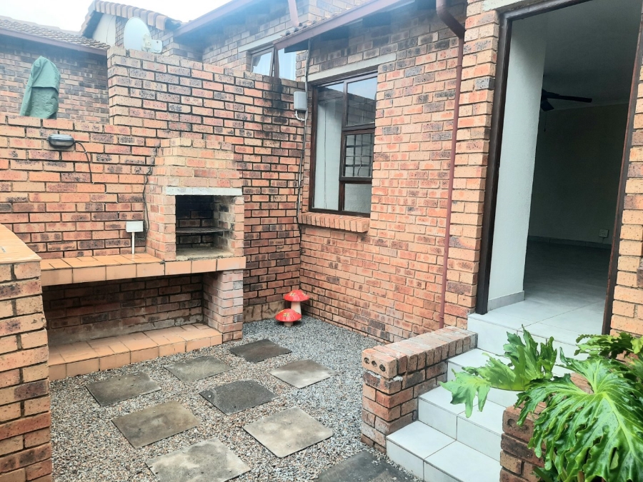 2 Bedroom Property for Sale in Rangeview Gauteng