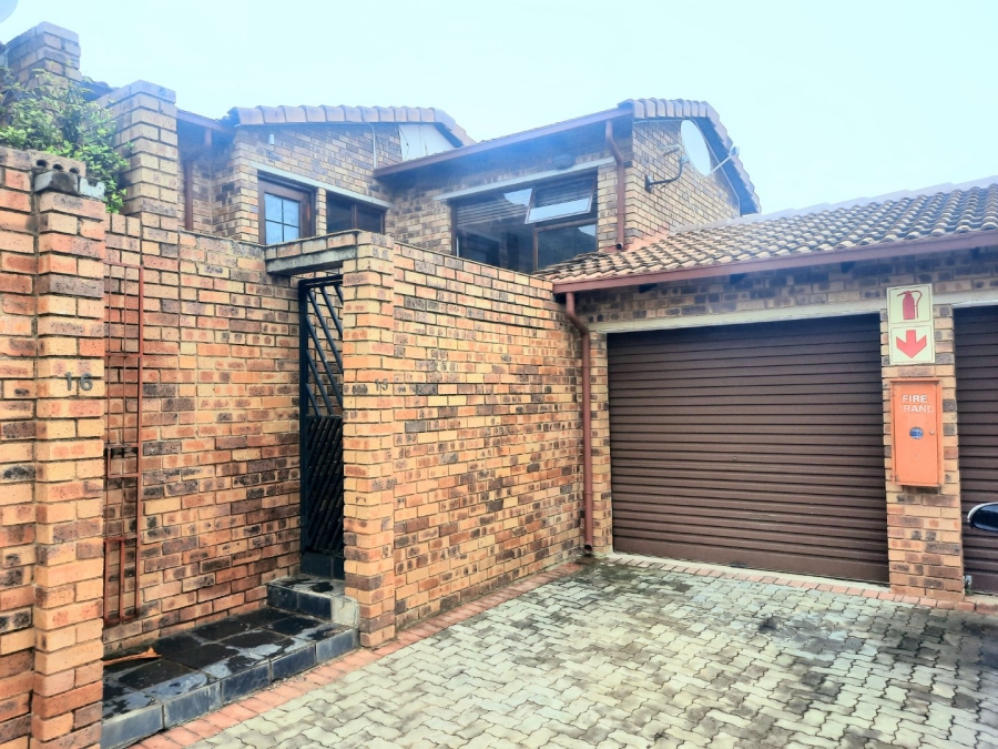 2 Bedroom Property for Sale in Rangeview Gauteng