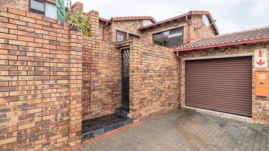 2 Bedroom Property for Sale in Rangeview Gauteng