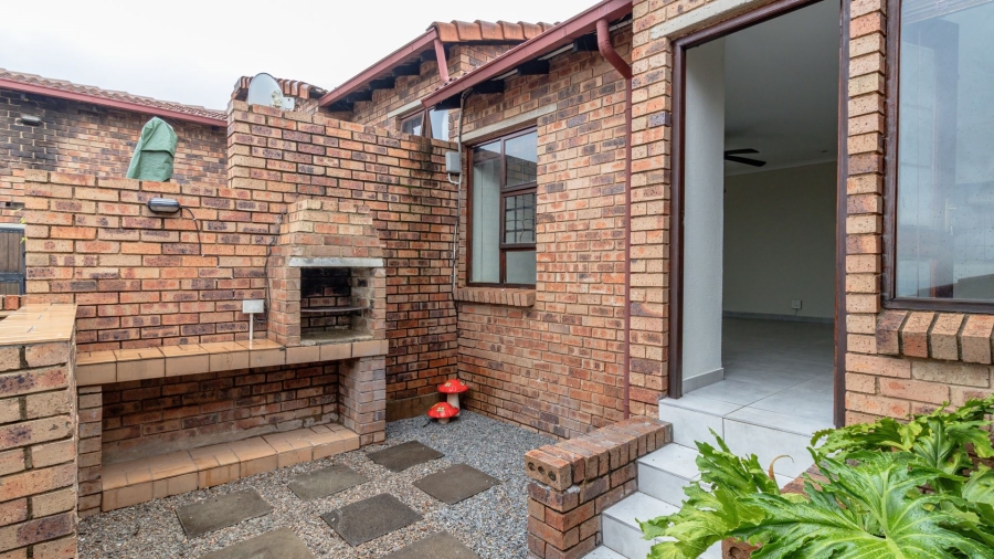 2 Bedroom Property for Sale in Rangeview Gauteng