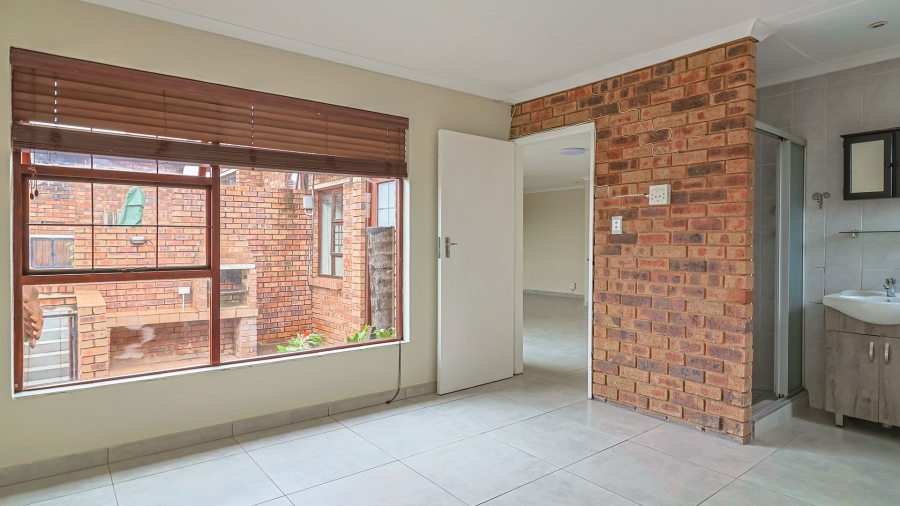 2 Bedroom Property for Sale in Rangeview Gauteng