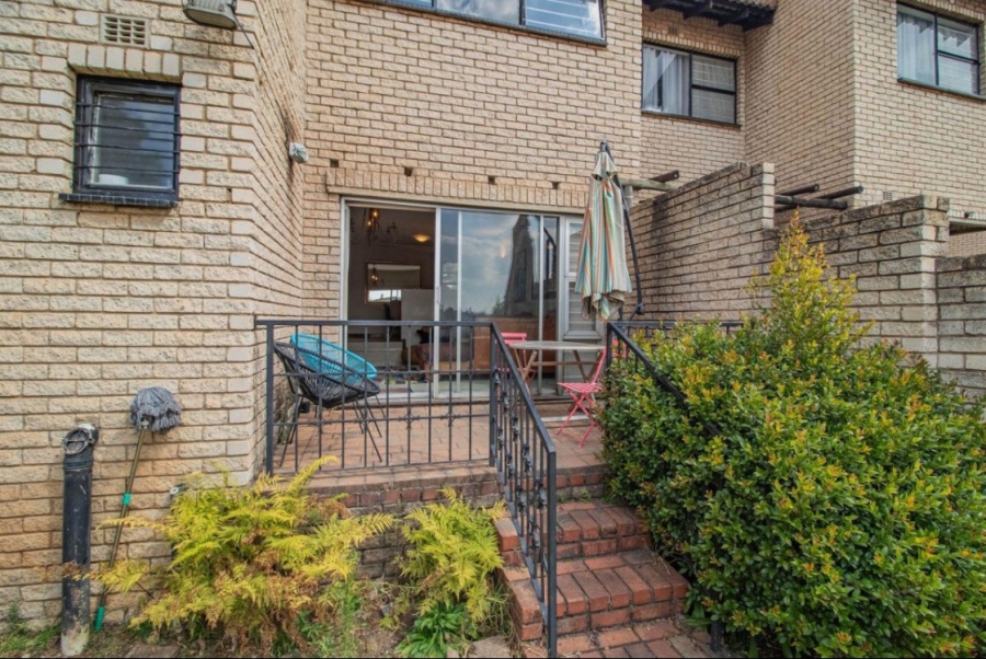 3 Bedroom Property for Sale in Corlett Gardens Gauteng