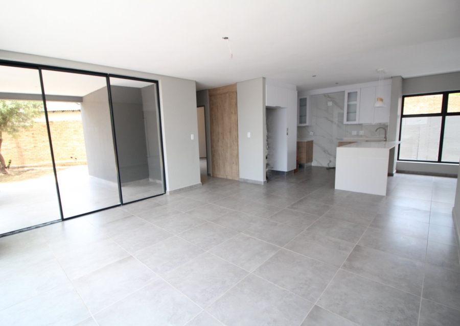 4 Bedroom Property for Sale in Thatchfield Hills Gauteng