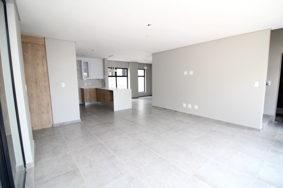 4 Bedroom Property for Sale in Thatchfield Hills Gauteng