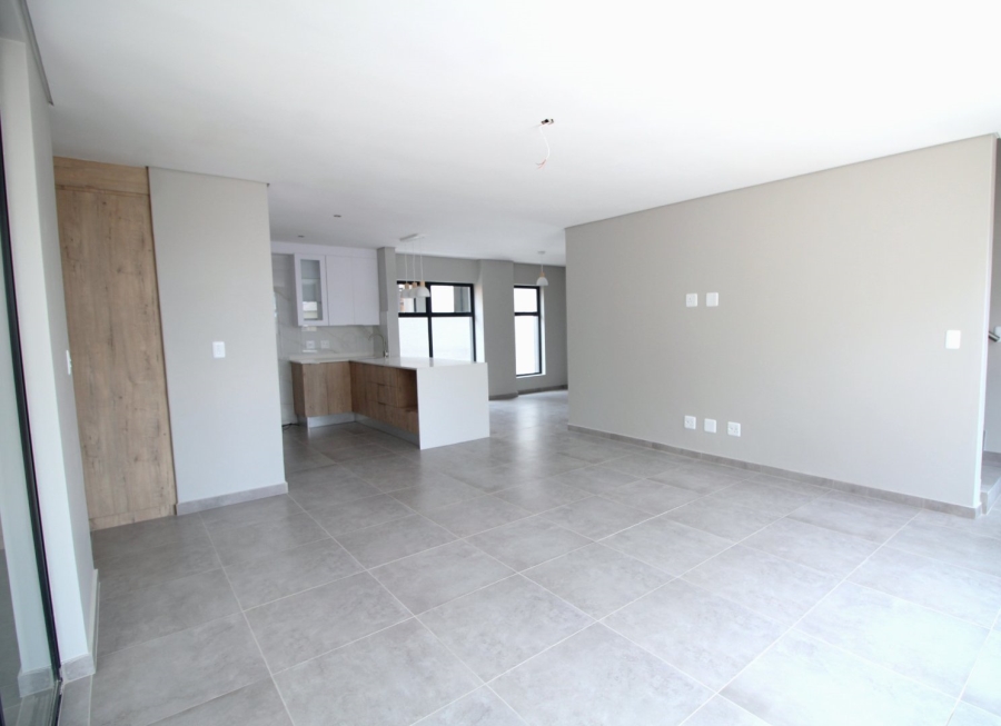 4 Bedroom Property for Sale in Thatchfield Hills Gauteng