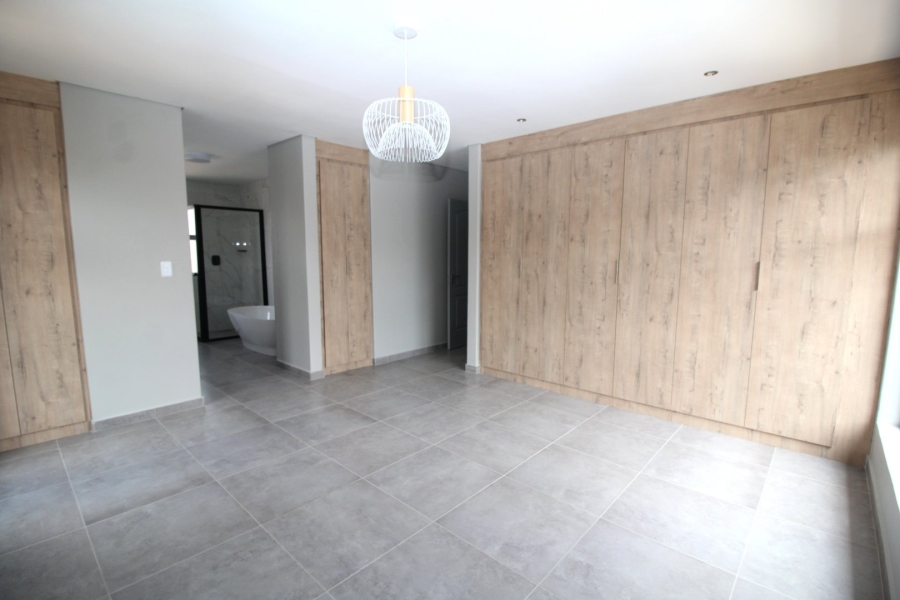 4 Bedroom Property for Sale in Thatchfield Hills Gauteng