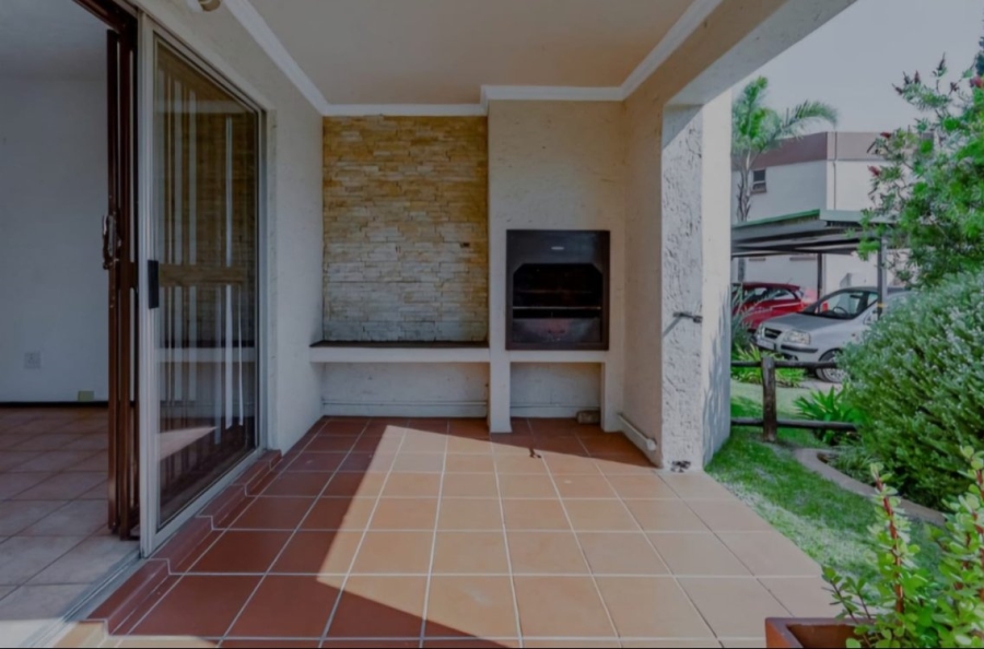 1 Bedroom Property for Sale in Bedfordview Gauteng