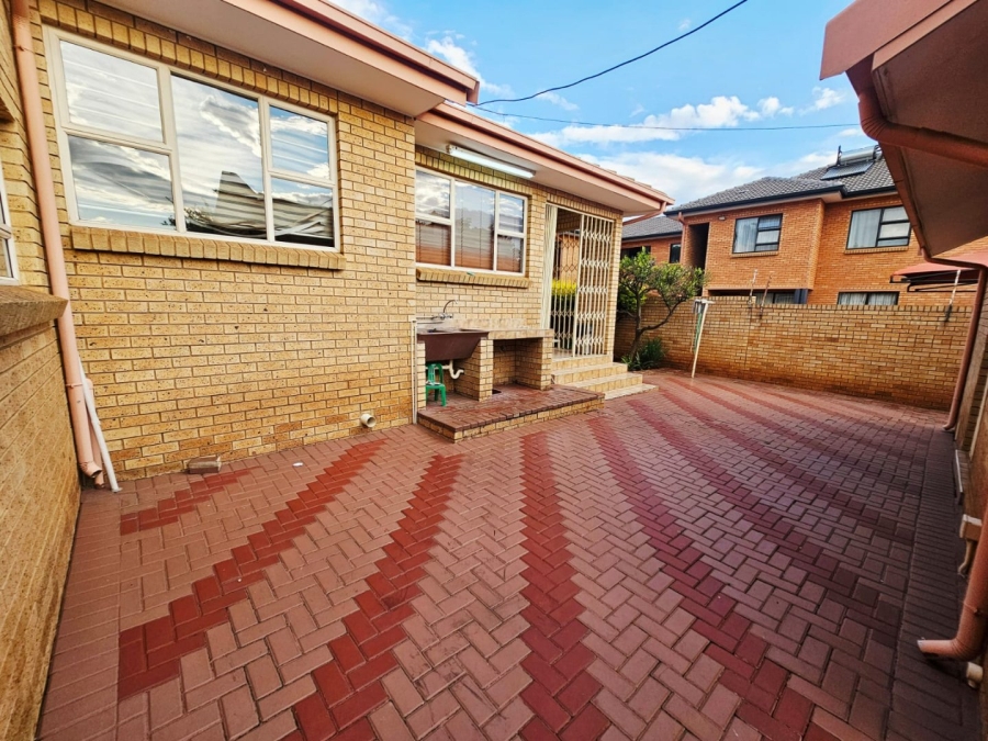 4 Bedroom Property for Sale in Erasmia Gauteng