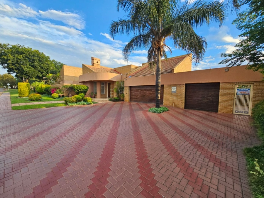 4 Bedroom Property for Sale in Erasmia Gauteng
