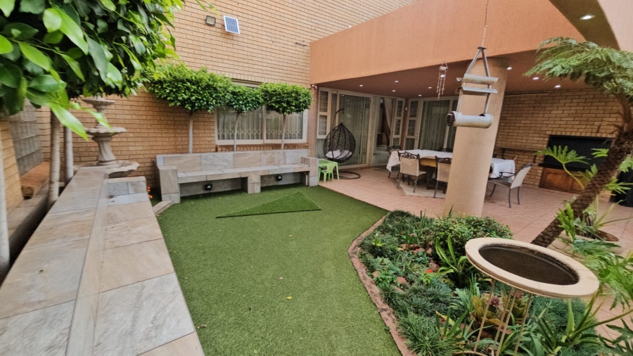 4 Bedroom Property for Sale in Erasmia Gauteng