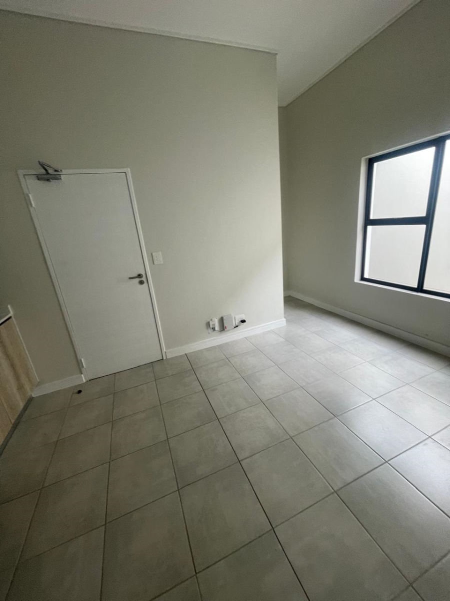 To Let 1 Bedroom Property for Rent in Mooikloof Gauteng