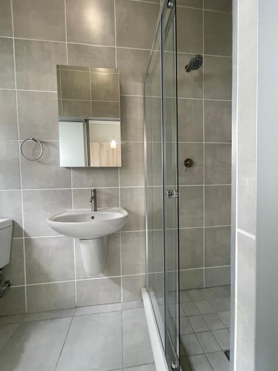 To Let 1 Bedroom Property for Rent in Mooikloof Gauteng