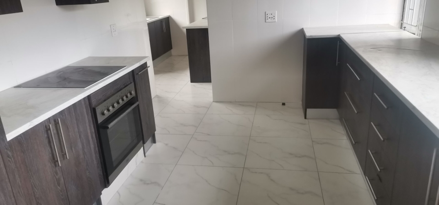 4 Bedroom Property for Sale in Glen Marais Gauteng