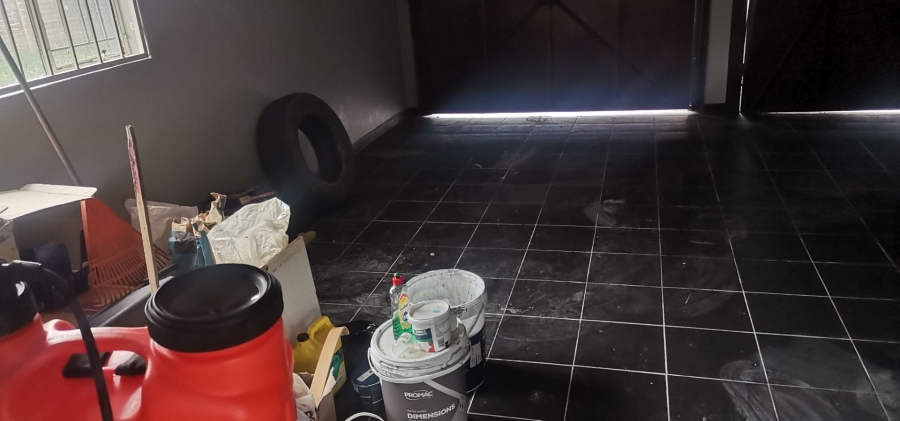 4 Bedroom Property for Sale in Glen Marais Gauteng