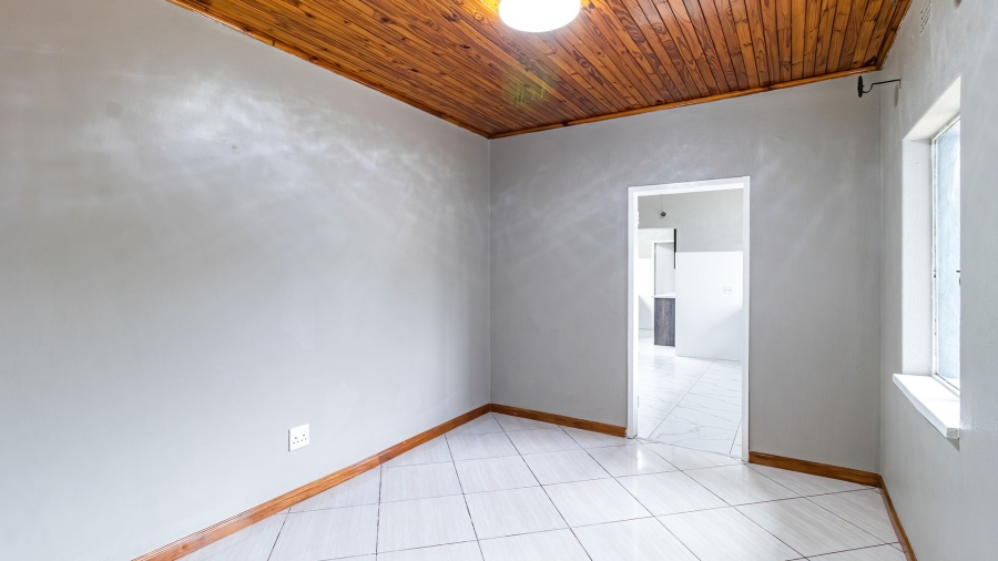 4 Bedroom Property for Sale in Glen Marais Gauteng