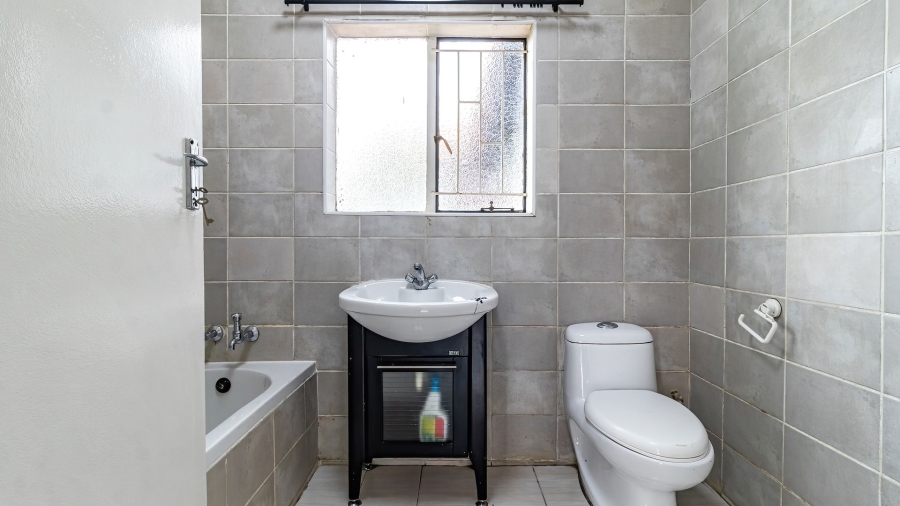 4 Bedroom Property for Sale in Glen Marais Gauteng