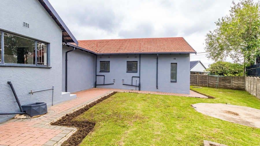 4 Bedroom Property for Sale in Glen Marais Gauteng