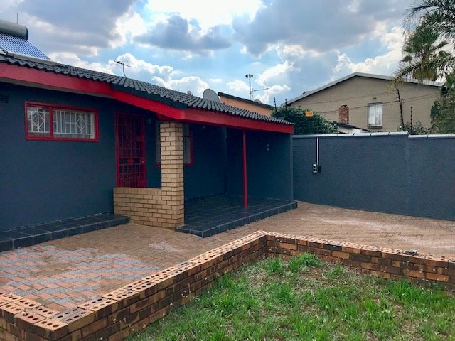 3 Bedroom Property for Sale in Lenasia Ext 9 Gauteng