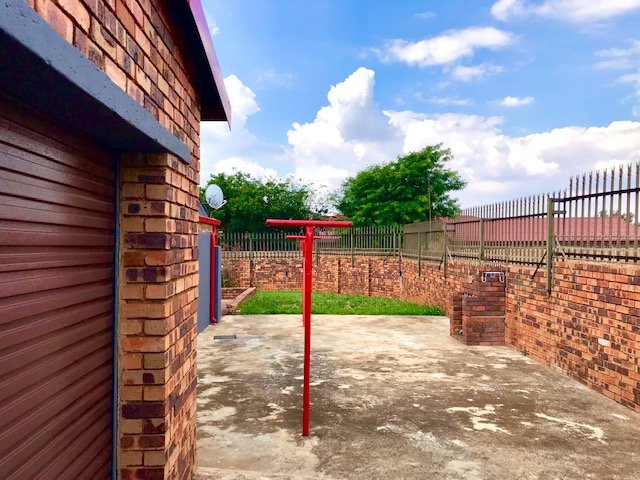 3 Bedroom Property for Sale in Lenasia Ext 9 Gauteng