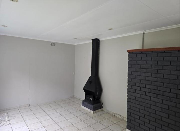 To Let 1 Bedroom Property for Rent in Vorna Valley Gauteng