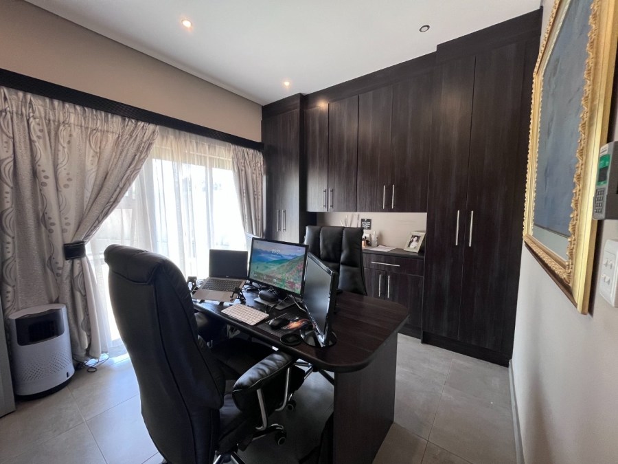 4 Bedroom Property for Sale in Eye of Africa Gauteng