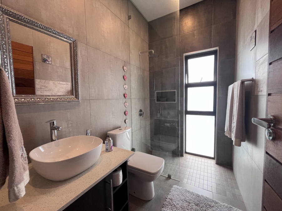 4 Bedroom Property for Sale in Eye of Africa Gauteng