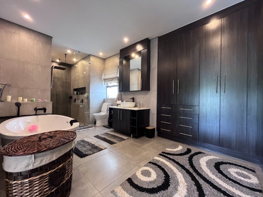 4 Bedroom Property for Sale in Eye of Africa Gauteng