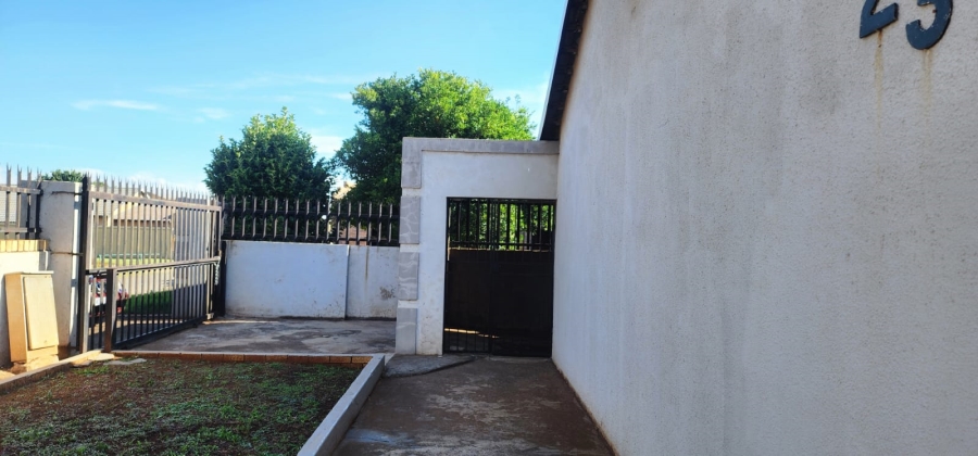 3 Bedroom Property for Sale in Eldorado Park Gauteng