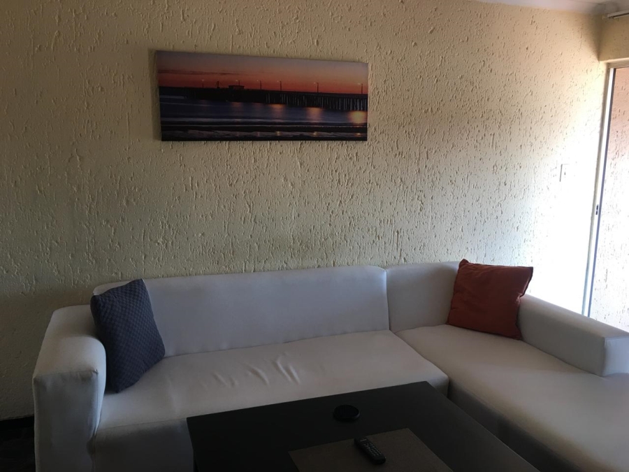 1 Bedroom Property for Sale in Mondeor Gauteng