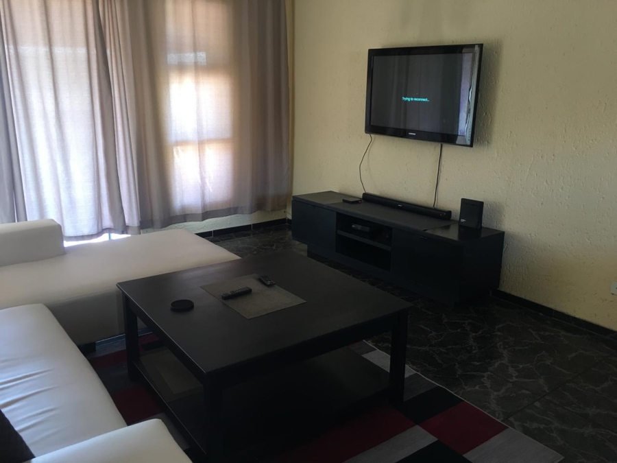 1 Bedroom Property for Sale in Mondeor Gauteng